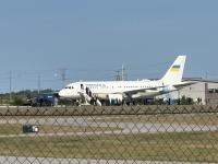 President of Ukraine Volodymyr Zelenskyy lands in North Bay – PHOTOS