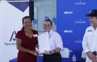 575 People from Río Indio and Surrounding Areas Receive Property Titles from the Panama Canal Authority.