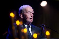 Chrétien touts Canada’s values, strength in speech at 9/11 ceremony in Gander