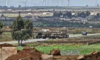 Israeli enemy force infiltrates Al-Rafid in Quneitra countryside, southern Syria, & searches homes
