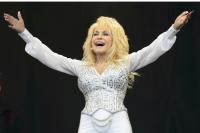 Nashville airport to be renamed after Dolly Parton following rare bipartisan support