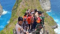 Australian woman dies after falling from cliff at tourist hotspot in Bali