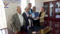 Amran Governor receives student forum shield, reviews preparations for fourth annual medical conference