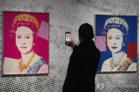Family Sues U.S. Art Dealer Over $6.7 Million in Fake Warhols