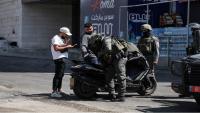 Israeli Forces Arrest 11 Palestinians in West Bank