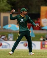 Spin wizards Bjorn Fortuin and Nqaba Peter dismantle Namibia for just 156