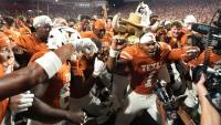 AP Top 25: Texas moves up to No. 1 after late rally in clash vs. Ohio State