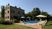 Retirees turn Italian ruins into dream homes