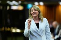 Ottawa confident it can secure deals, MOUs at investment summit, Joly says