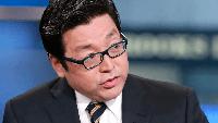 Tom Lee Says a 2% Bitcoin Bet Quietly Became an 85% Portfolio