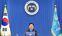Lee Meets Uzbek President, Opening Central Asia Summit Diplomacy