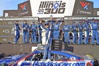 Larson survives wreck-filled Enjoy Illinois 300, ends 51-race skid