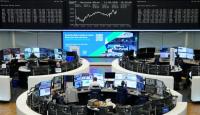 European shares muted as tech slides, oil surge weighs