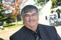 'A regular person who wants to help:' Portuguese club president running for mayor