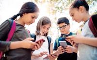 France unveils fresh bill to ban social media use for under-15s