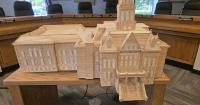 Minnesota artist creates 7,000-piece toothpick replica of Le Sueur County courthouse
