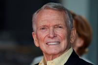 OBITUARY-Bob Mackie, fashion designer for the stars, dies at 87
