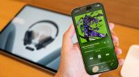 How much data does Apple Music use for lossless audio quality?