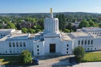 Oregon lawmakers may ease second homes on farmland