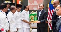 Malaysia PM Anwar Ibrahim meets Keralam CM, leaves for Maldives