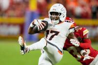 Walker runs all over Denver, Mahomes looks healthy as Chiefs beat up Broncos 31-10