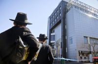 Teen Injured in Brooklyn Synagogue Stabbing