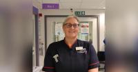 Long-serving nurse who 'lived the dream' retires after more than 20 years at hospital