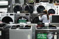 Shipping Rates Near 3-Year High as Costs Surge