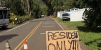Travelers trying to avoid hurricane-battered Kauai say they can’t get refunds
