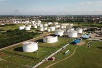 Oil climbs on Middle ⁠East supply worries