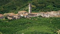 This Hike Takes in Sparkling Views of Italy's Prosecco Hills