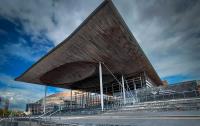 Wales slashes on-trade business rates
