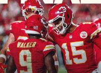 🏈 Walker runs all over Denver, Mahomes looks healthy as Chiefs beat up Broncos