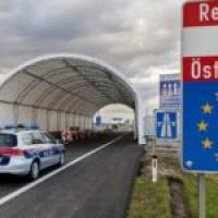 Austria Extends Border Controls With Four Neighbors Through March 2027