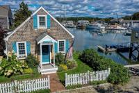 Top 8 Cottage-Core Vrbos in Kennebunkport, Maine