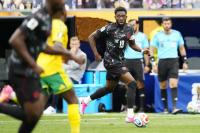Davies, Crépeau will miss Canada’s World Cup homecoming games in Toronto, Montreal