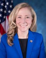 Gov. Spanberger’s roundtable with Virginia cattlemen addresses concerns regarding beef markets and hay shortage