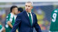 Valencia open talks with ex-Mexico boss Javier Aguirre