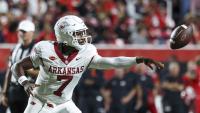 Arkansas throwing struggling QB KJ Jackson to the Bulldogs