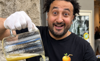 An Egyptian Presses Asab in Düsseldorf and Germans Think It's Bamboo