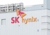 SK Hynix weighs memory chip production in U.S. with Intel, Reuters reports