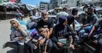 Gazans turn to taxi trailers as Israeli shortages narrow transport options
