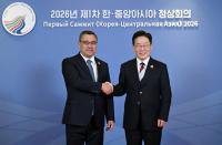 Japarov proposes easing visa rules with Korea, opening medical center