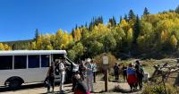 A Colorado town adds a shuttle to welcome fall leaf peepers — while easing the traffic