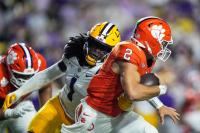 LSU’s Princewill Umanmielen — 4 days before rivalry game vs. Mississippi — is served in lawsuit over transfer
