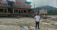 Blackheath man flies to 'horror movie' disaster zone in desperate bid to help