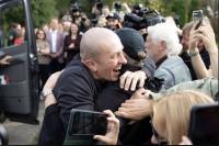 Lithuanian Dentistry Responded to Help Belarusians Within an Hour. Unknown Stories of the First Day of Released Political Prisoners