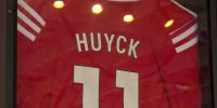 Omaha sports bar owner honors sister’s memory during Nebraska-Creighton volleyball match