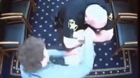 Ohio man throat punches sheriff's deputy escorting him to court in wild bid to evade justice