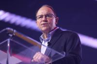 Wisconsin gubernatorial nominee survives plane crash: 'God was looking after us'